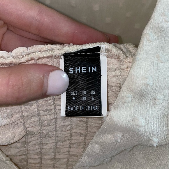 Cream Bell-Sleeved V-Neck Crop Top-Size Medium - Picture 5 of 7